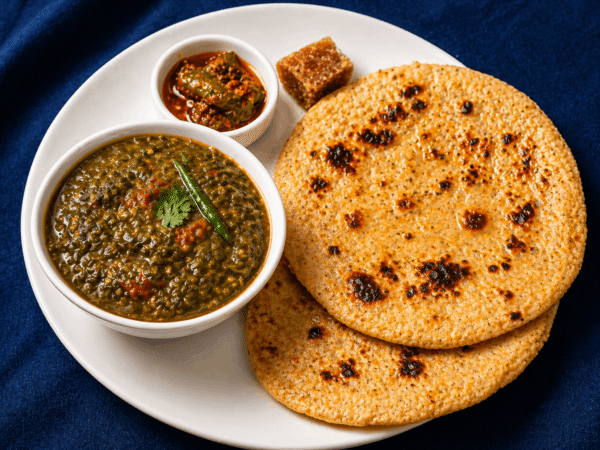Sarson ka Saag with Makki Ki Roti [2 Pcs]